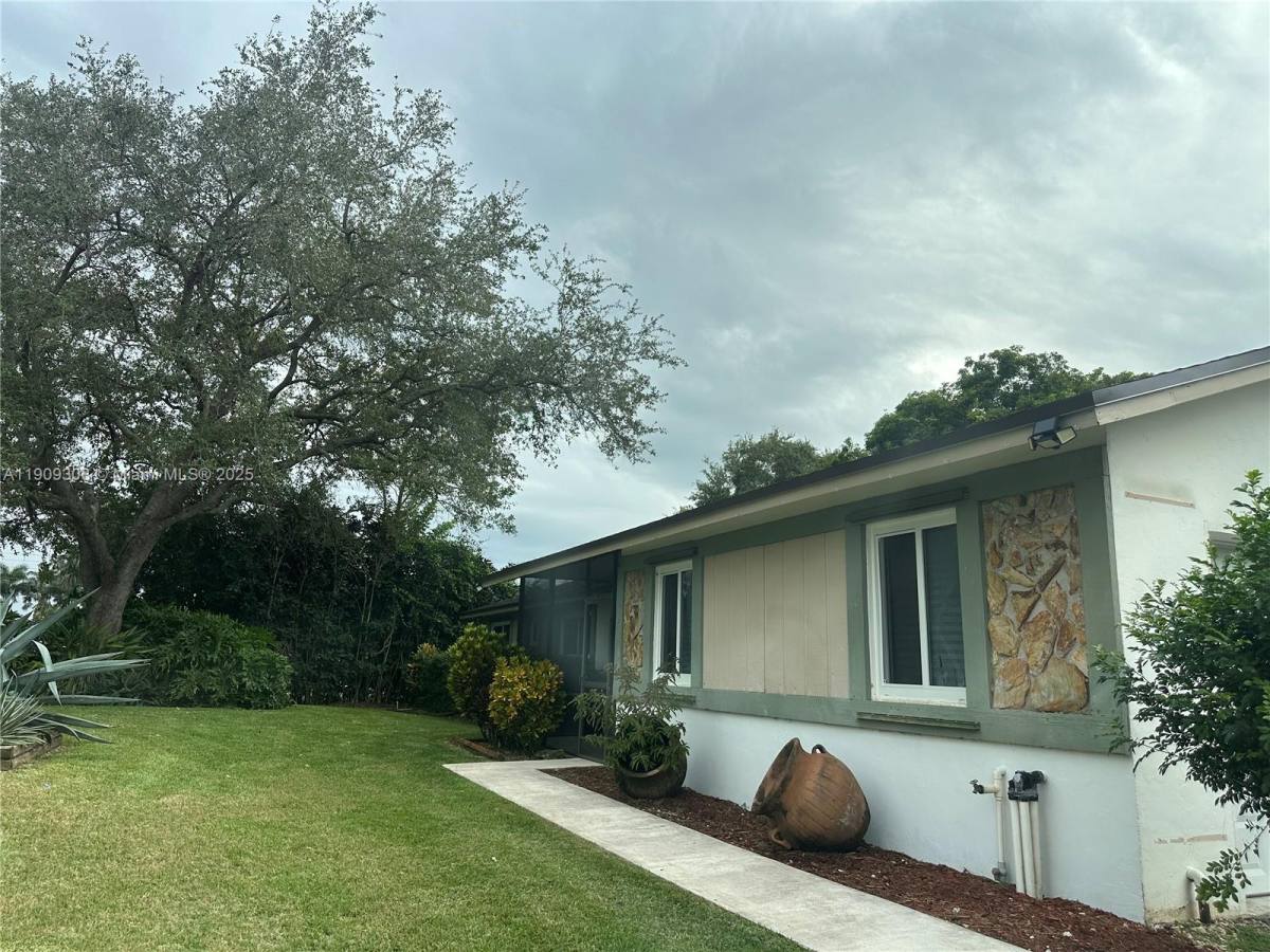 Apartment for rent at 27850 SW 164th Court, Homestead, FL 33031