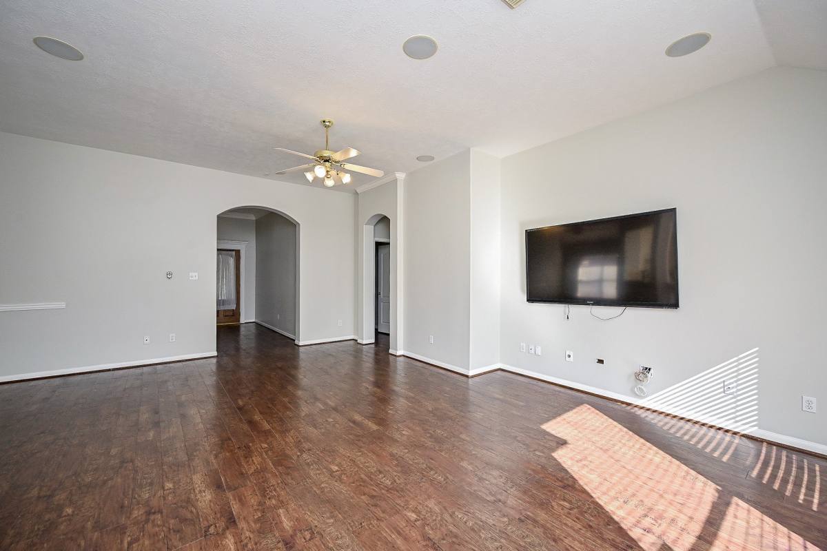 Apartment for rent at 12210 Ferncrest Court, Houston, TX 77070