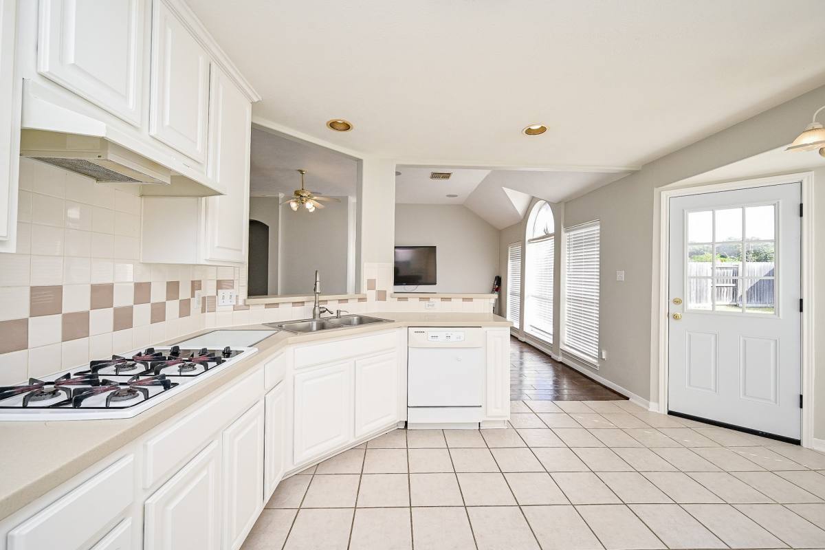 Apartment for rent at 12210 Ferncrest Court, Houston, TX 77070