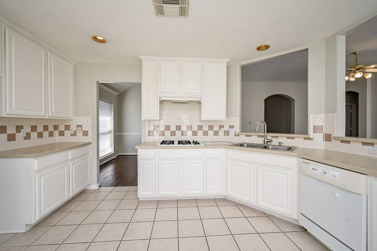 Apartment for rent at 12210 Ferncrest Court, Houston, TX 77070
