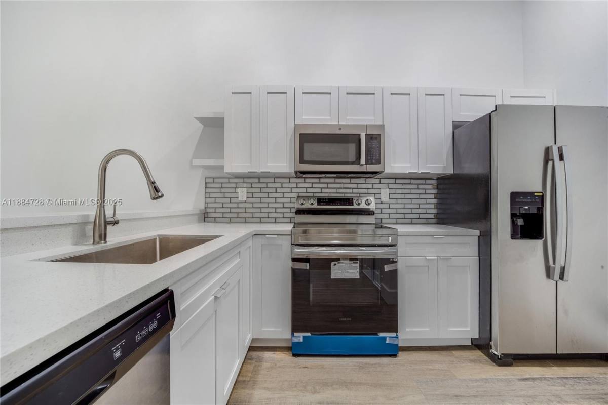 Apartment for rent at 18220 Mediterranean Blvd #618, Hialeah, FL 33015