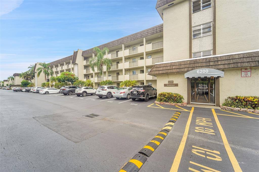 Apartment for rent at 6200 NW 44th St #106, Fort Lauderdale, FL 33319