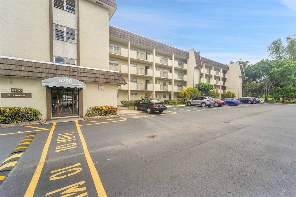 Apartment for rent at 6200 NW 44th St #106, Fort Lauderdale, FL 33319