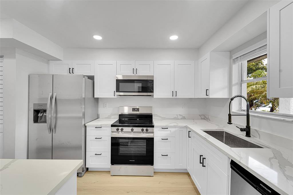 Apartment for rent at 6200 NW 44th St #106, Fort Lauderdale, FL 33319