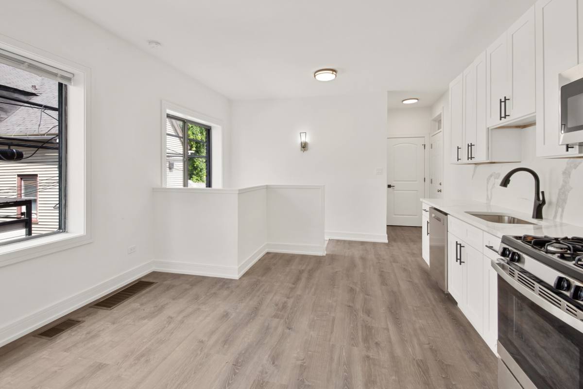 Apartment for rent at 3058 W Cortland #101, Chicago, IL 60647