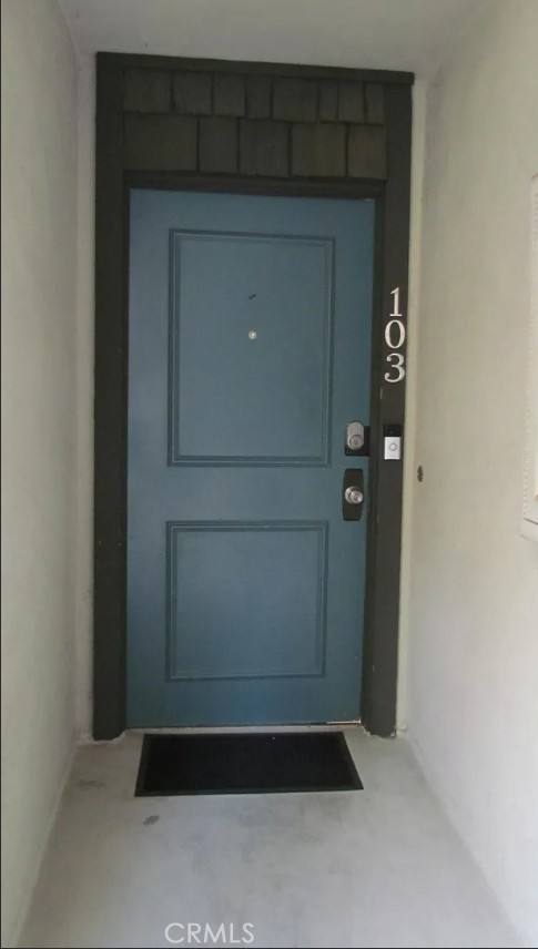 Townhouse for rent at 22041 Costanso St #103, Woodland Hills, CA 91364