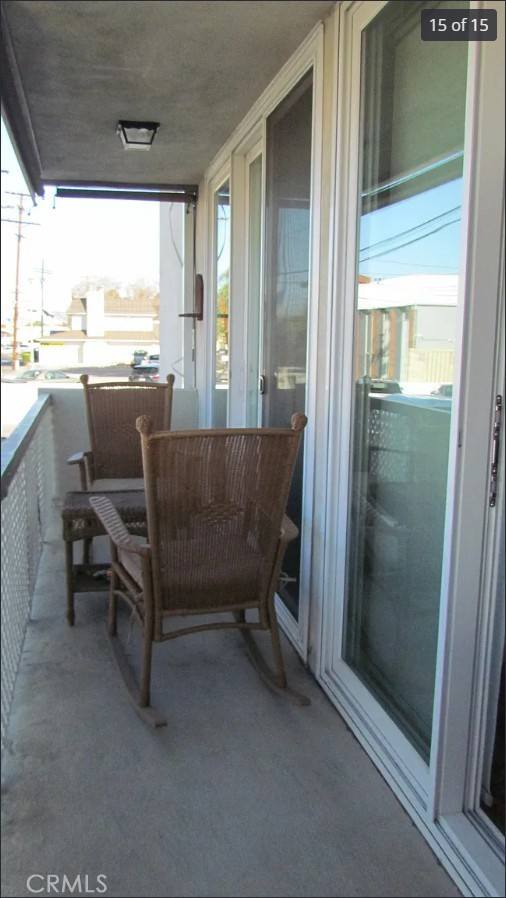 Townhouse for rent at 22041 Costanso St #103, Woodland Hills, CA 91364