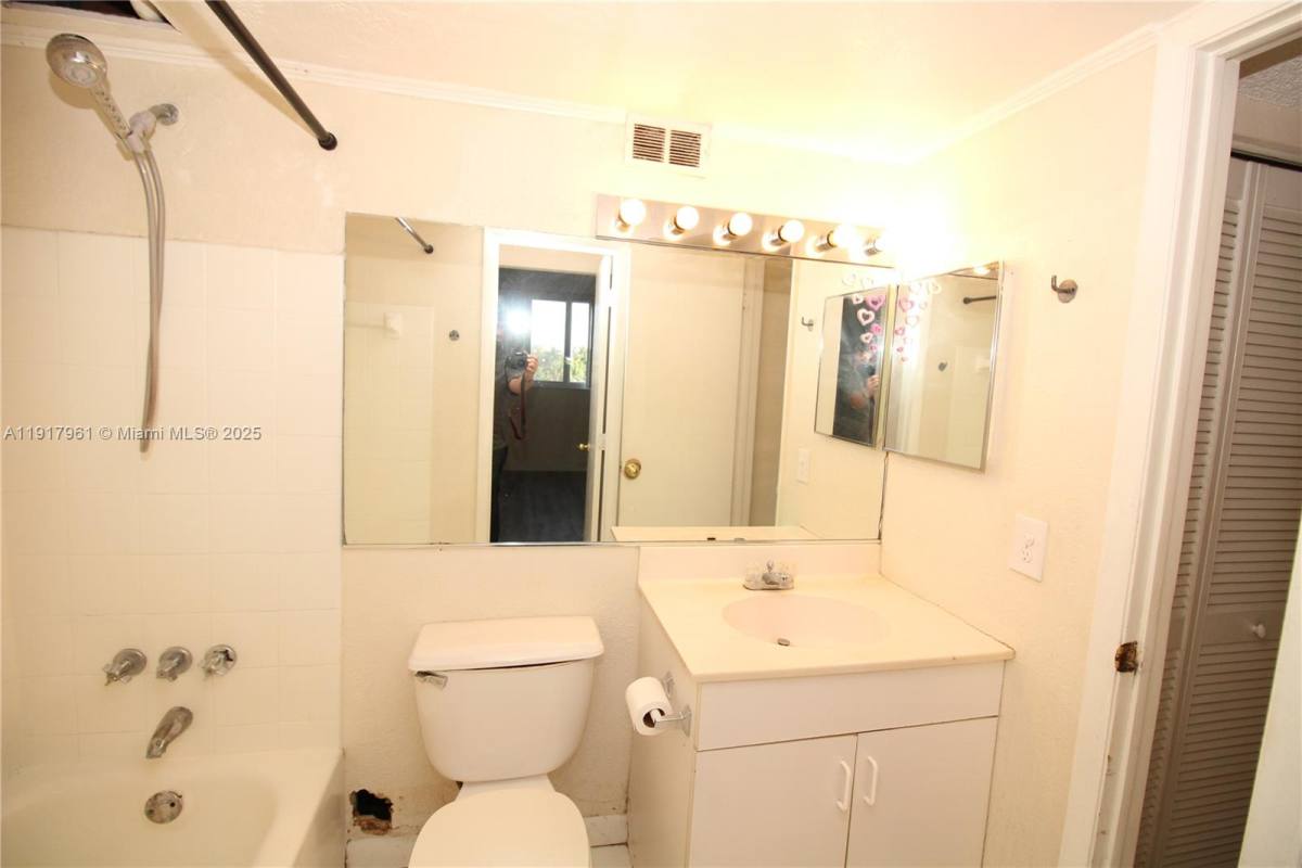Apartment for rent at 1251 NE 108th St #312, Miami, FL 33161