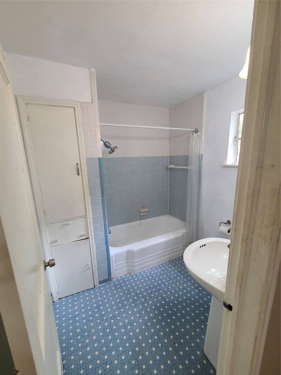 Apartment for rent at 1434 Lawson St #3, Houston, TX 77023