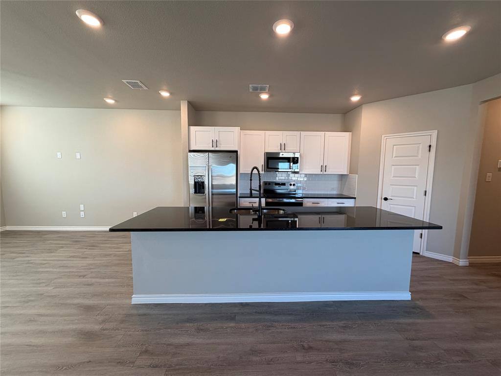 Apartment for rent at 2121 Woodlawn Way #79, Argyle, TX 76226