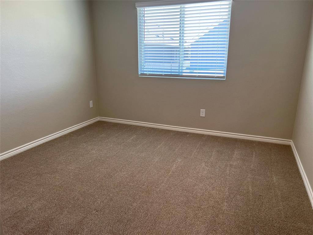 Apartment for rent at 2121 Woodlawn Way #79, Argyle, TX 76226