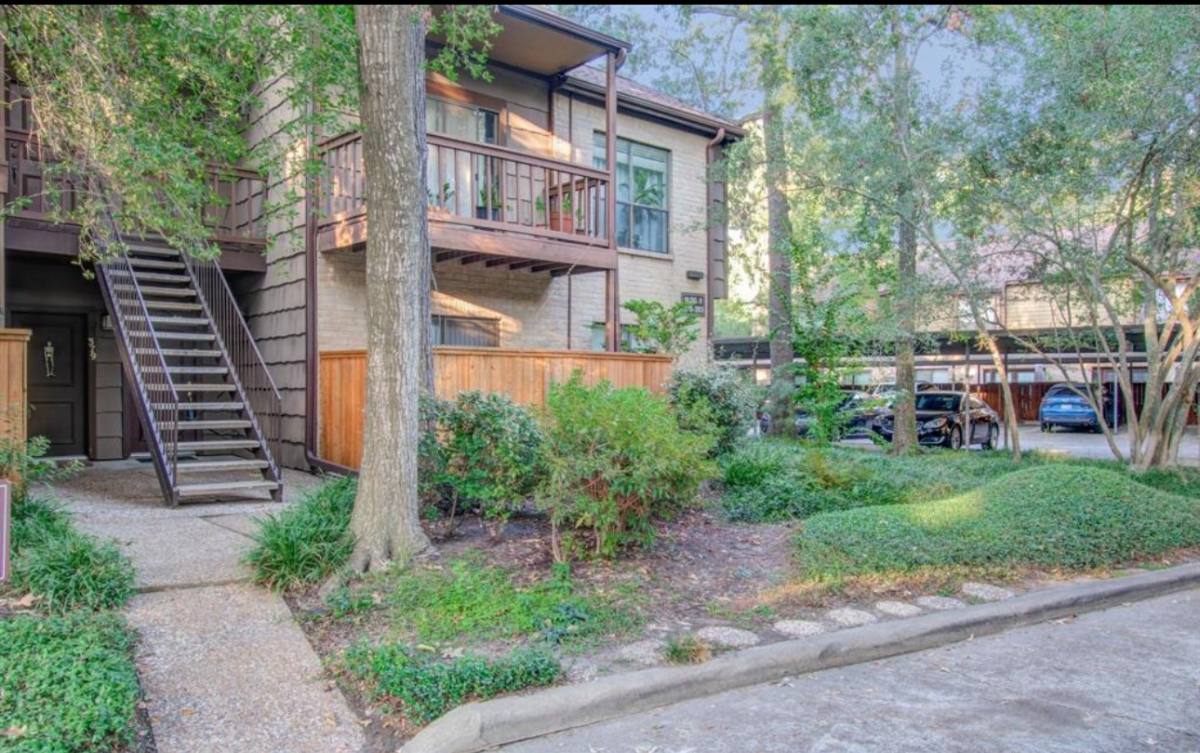 Apartment for rent at 11711 Memorial Dr #381, Houston, TX 77024