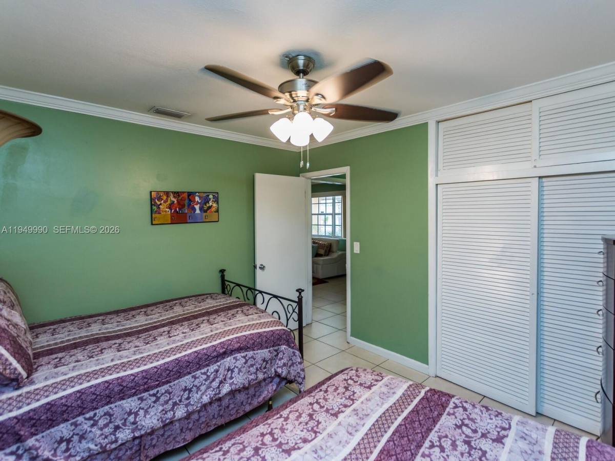Apartment for rent at 5524 Garfield St, Hollywood, FL 33021