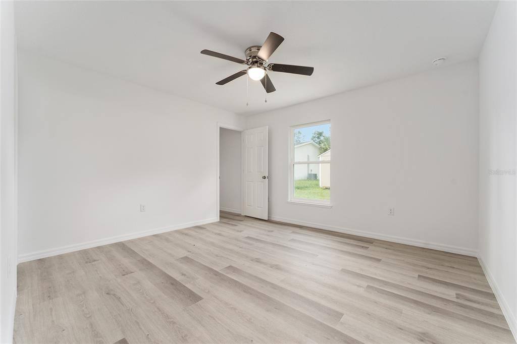 Apartment for rent at 13027 NE 5th Place, Silver Springs, FL 34488