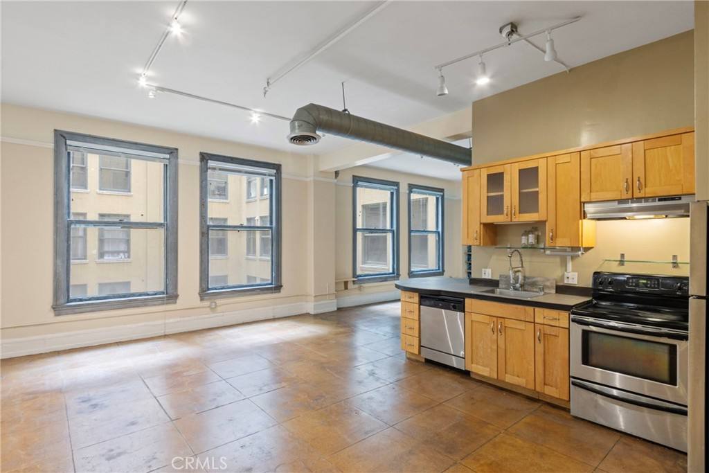 Apartment for rent at 108 W 2nd St #410, Los Angeles, CA 90012