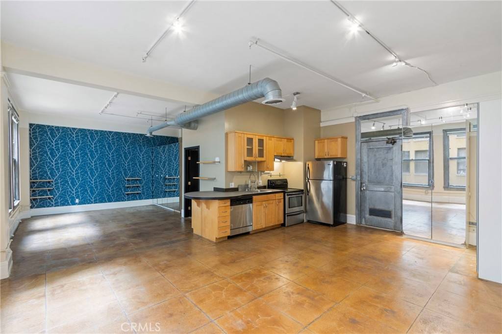Apartment for rent at 108 W 2nd St #410, Los Angeles, CA 90012