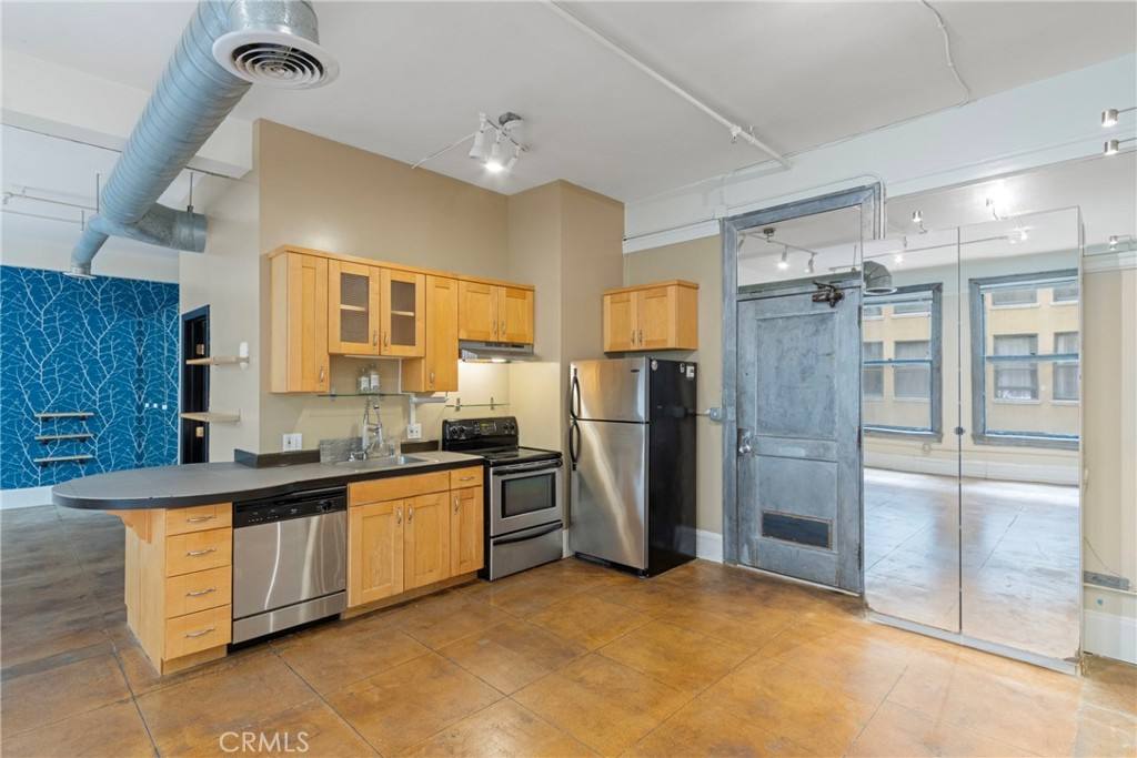 Apartment for rent at 108 W 2nd St #410, Los Angeles, CA 90012