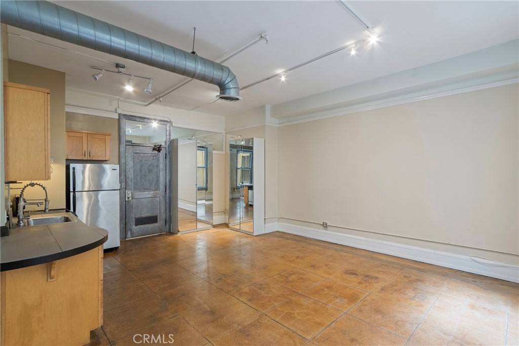Apartment for rent at 108 W 2nd St #410, Los Angeles, CA 90012