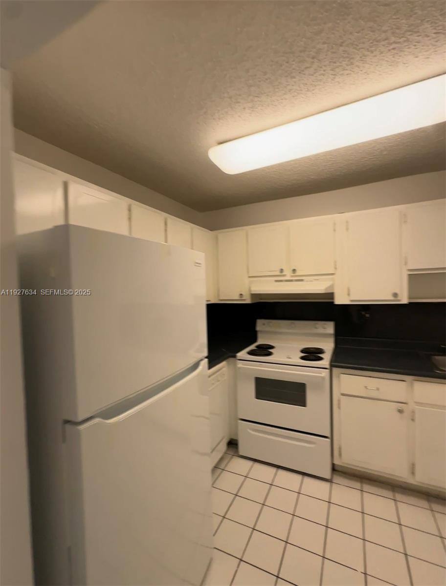 Apartment for rent at 1595 NE 135th St #334, Miami, FL 33161