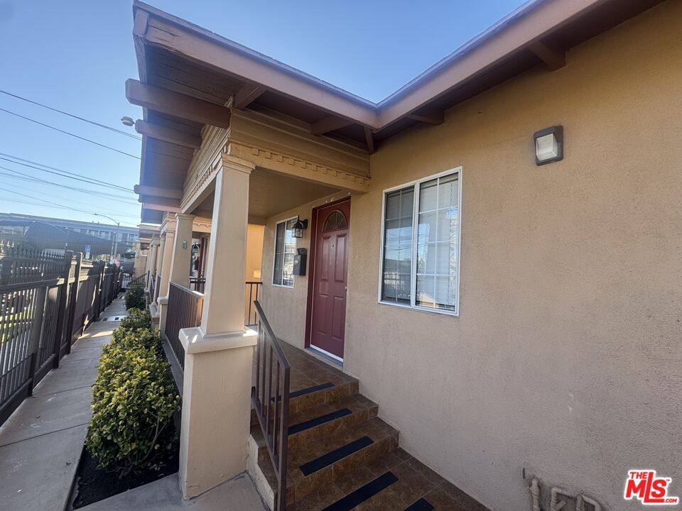 Apartment for rent at 317 N Coronado St #317, Los Angeles, CA 90026