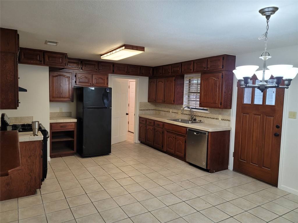 Apartment for rent at 306 E Anderson Ave #306, Round Rock, TX 78664
