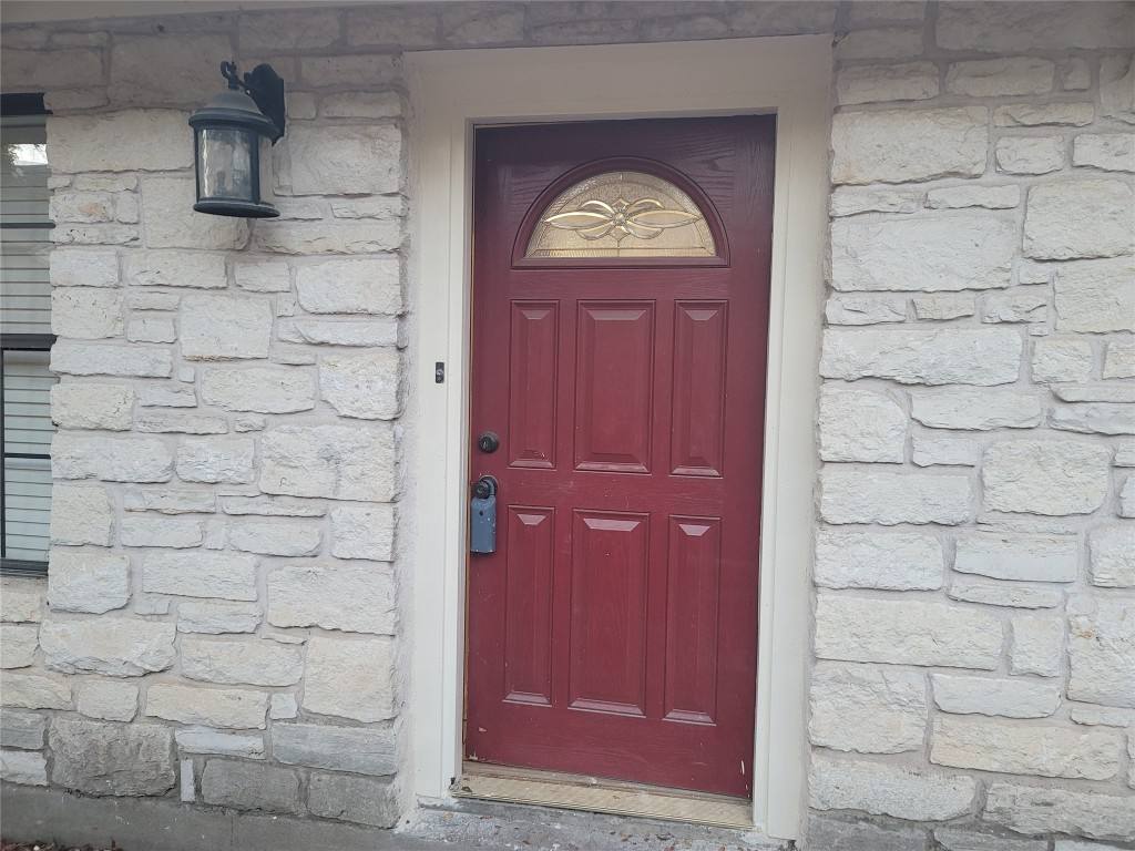 Apartment for rent at 306 E Anderson Ave #306, Round Rock, TX 78664