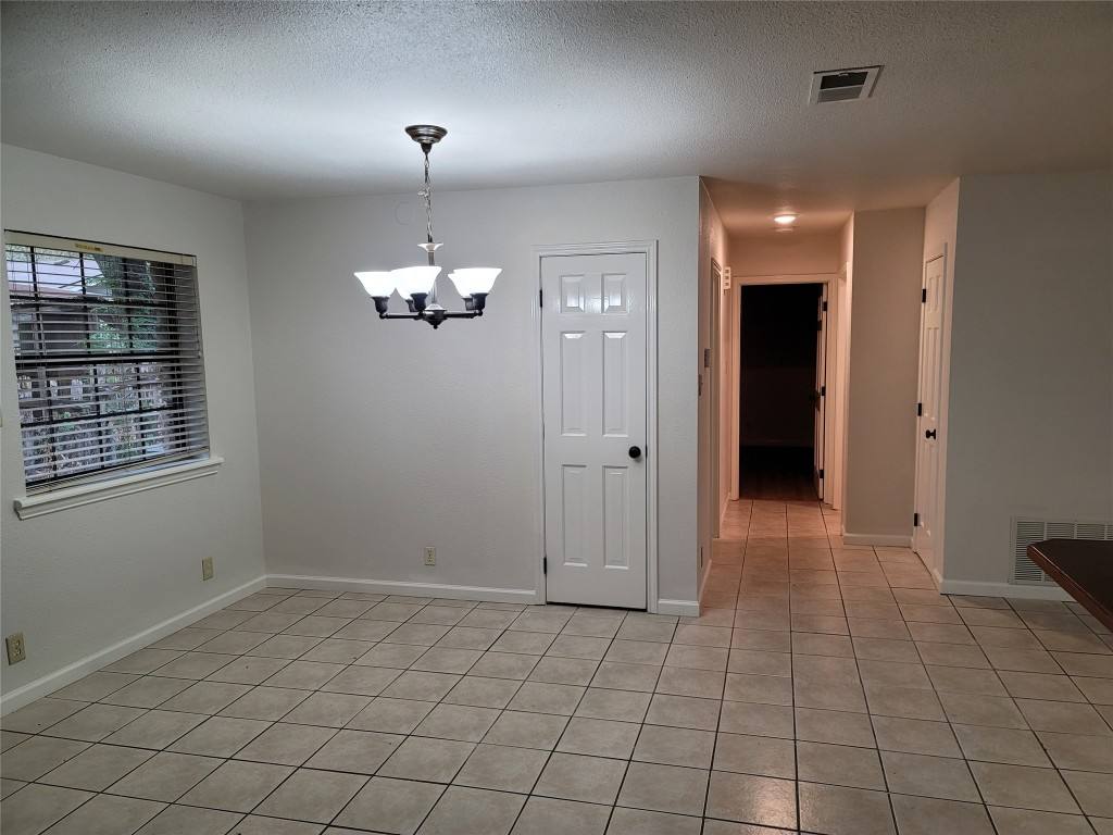 Apartment for rent at 306 E Anderson Ave #306, Round Rock, TX 78664