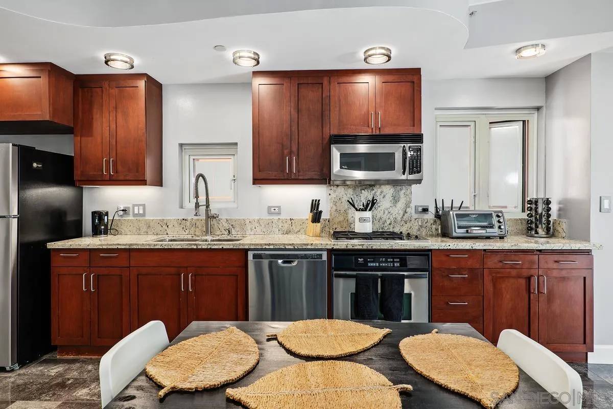 Apartment for rent at 550 15th St #601, San Diego, CA 92101
