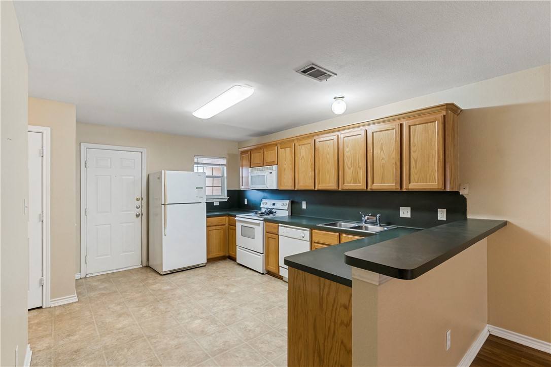 Apartment for rent at 912 Willow Pond St #912, College Station, TX 77845