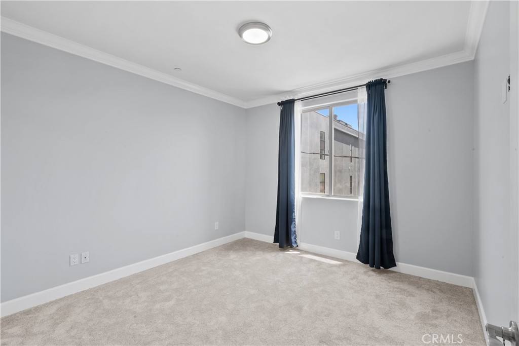 Apartment for rent at 11280 La Maida St #303, North Hollywood, CA 91602