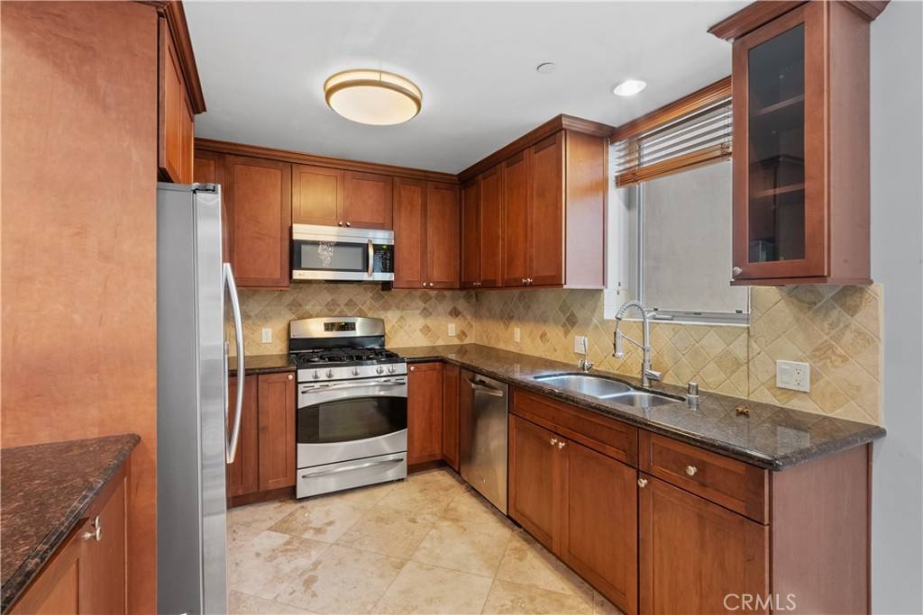 Apartment for rent at 11280 La Maida St #303, North Hollywood, CA 91602