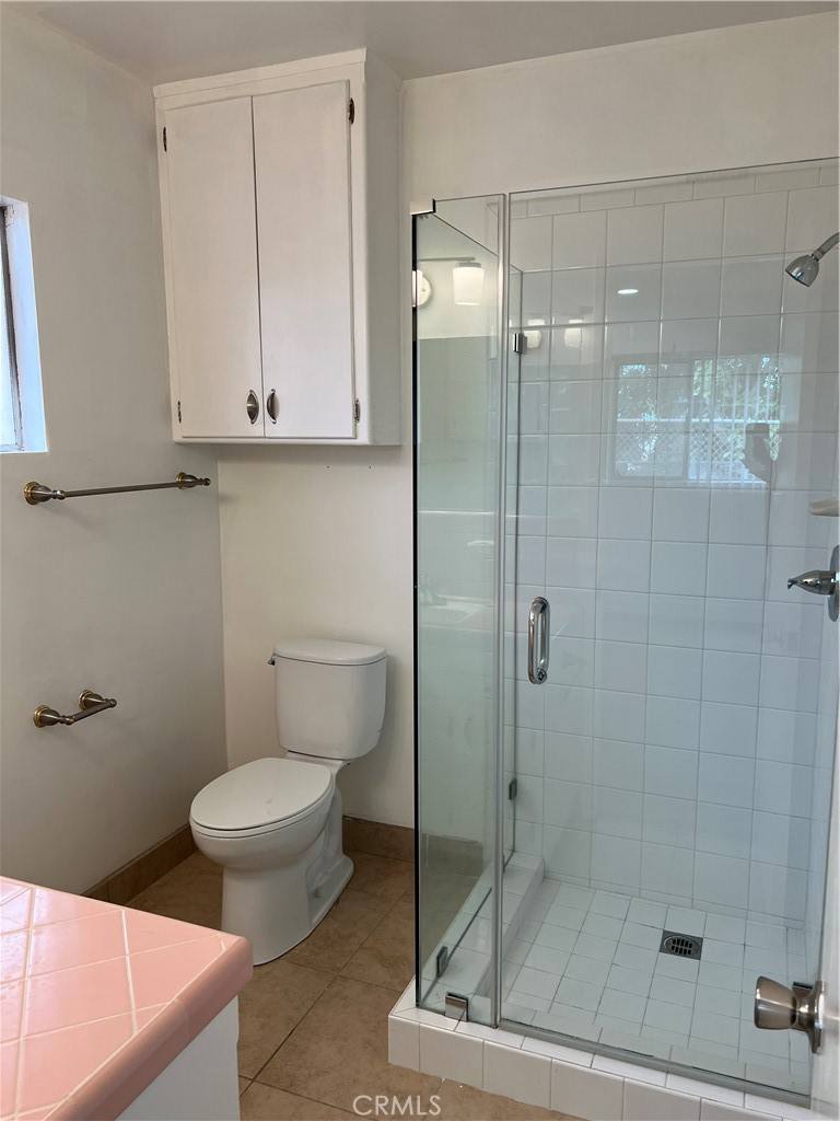 Apartment for rent at 6109 S La Cienega Blvd, Los Angeles, CA 90056