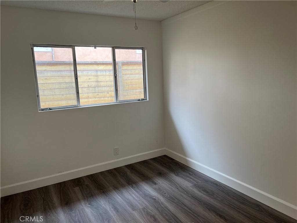 Apartment for rent at 6109 S La Cienega Blvd, Los Angeles, CA 90056