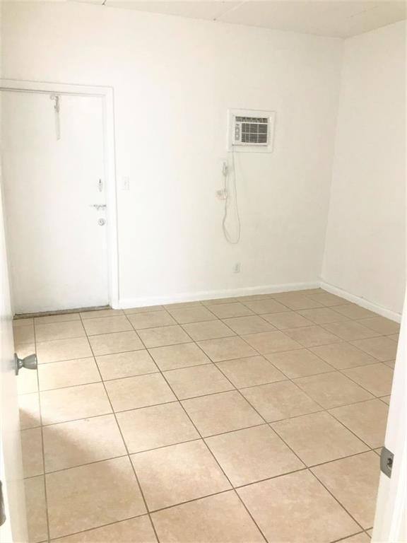 Apartment for rent at 3611 N Dixie Highway 3611-3617, Fort Lauderdale, FL 33334