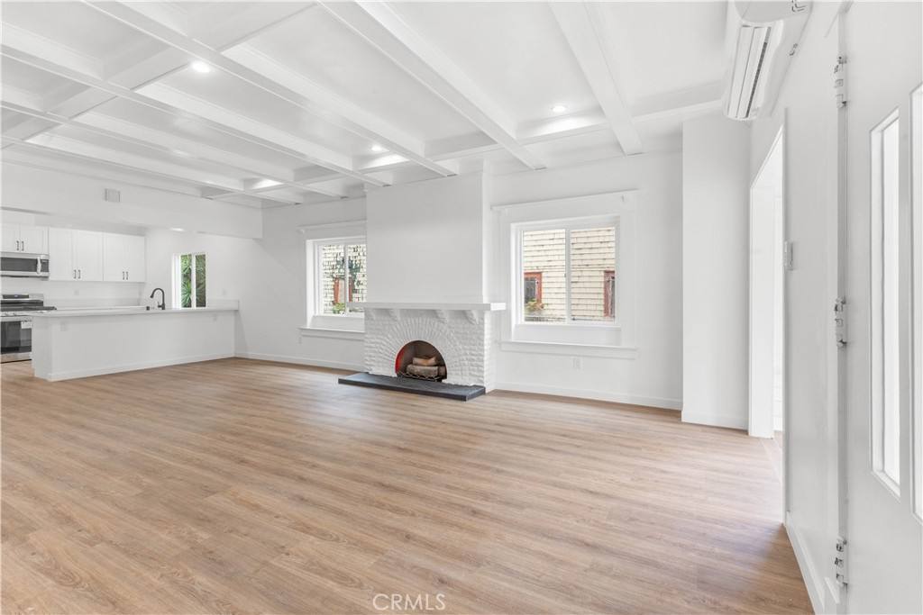 Apartment for rent at 2636 Normandie Ave, Los Angeles, CA 90007
