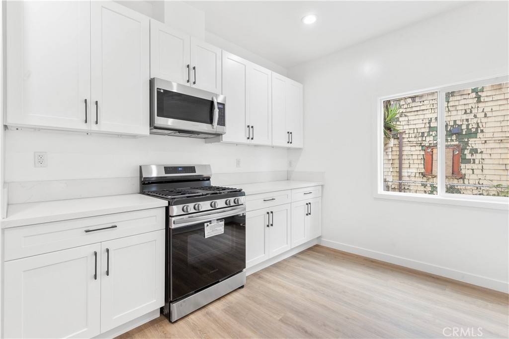 Apartment for rent at 2636 Normandie Ave, Los Angeles, CA 90007