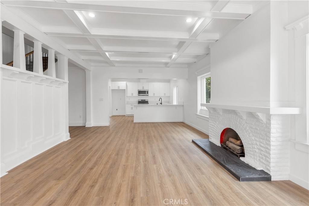 Apartment for rent at 2636 Normandie Ave, Los Angeles, CA 90007