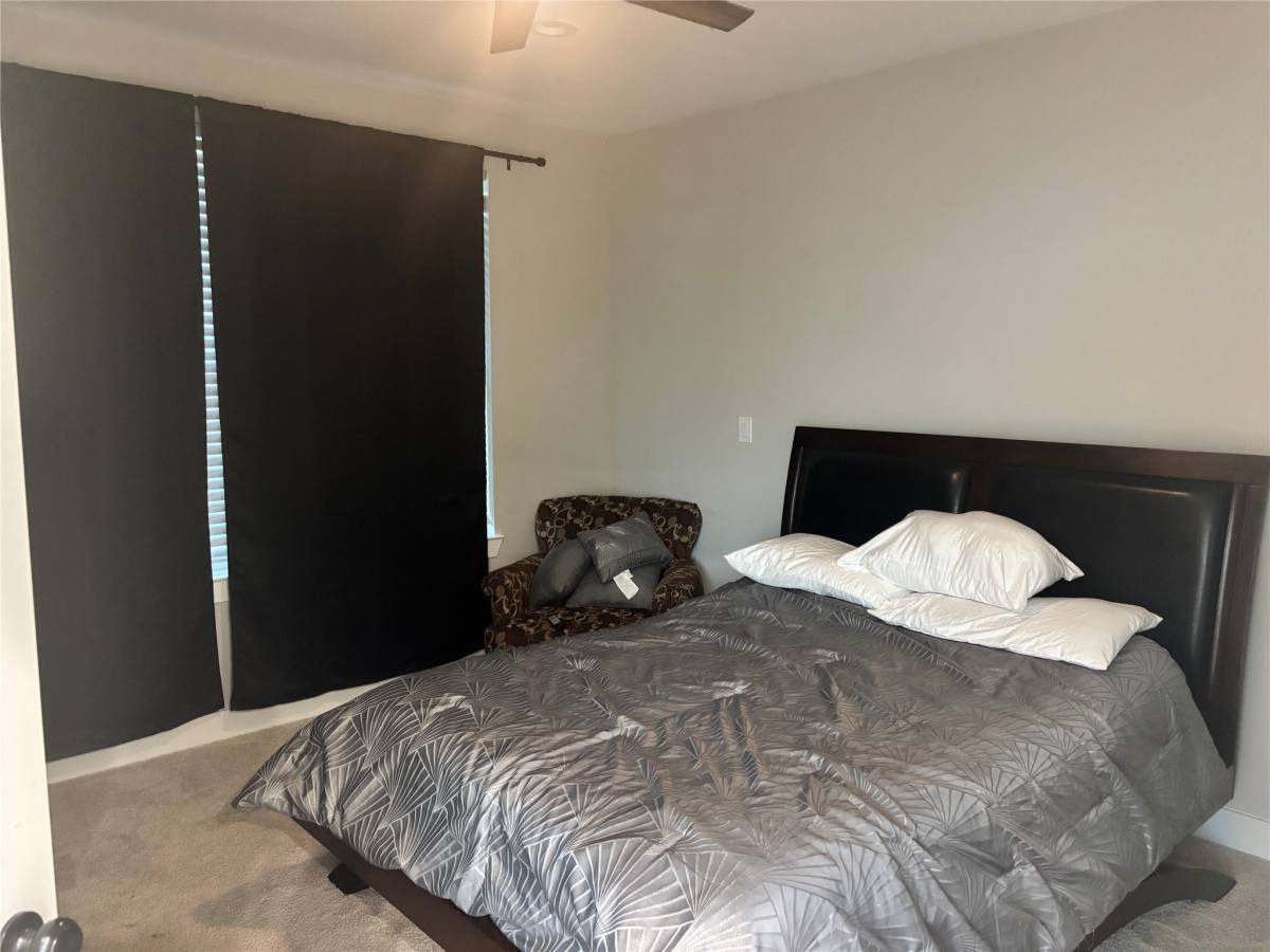 Apartment for rent at 6831 Paris St, Houston, TX 77021
