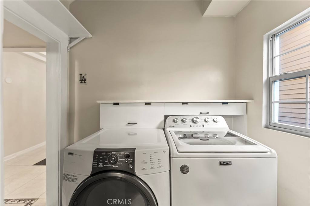 Apartment for rent at 1065 Laguna Ave, Los Angeles, CA 90026