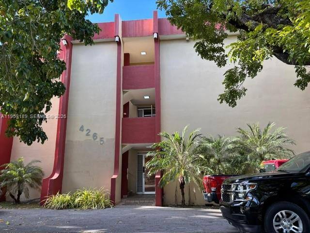 Apartment for rent at 4265 NW S Tamiami Canal Dr #1213, Miami, FL 33126