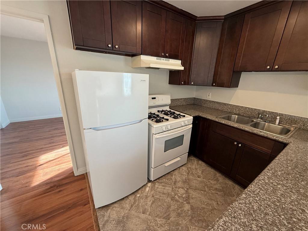 Apartment for rent at 400 N Hobart Blvd #301, Los Angeles, CA 90004