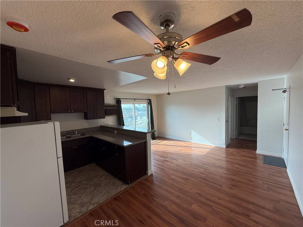 Apartment for rent at 400 N Hobart Blvd #301, Los Angeles, CA 90004
