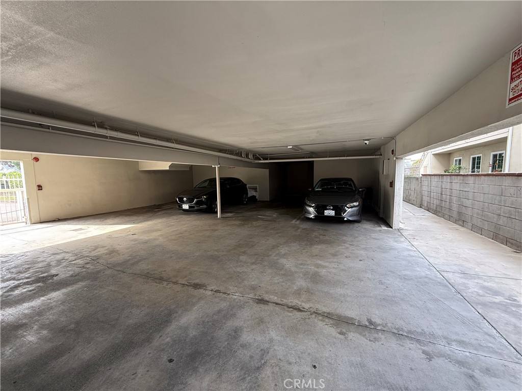 Apartment for rent at 400 N Hobart Blvd #301, Los Angeles, CA 90004
