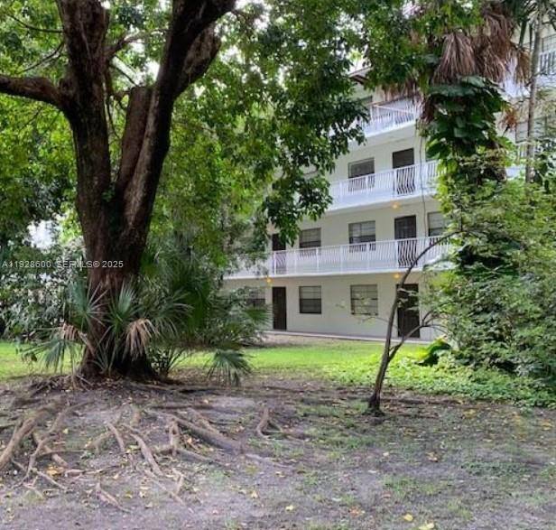 Apartment for rent at 500 NE 2nd St #317, Dania, FL 33004