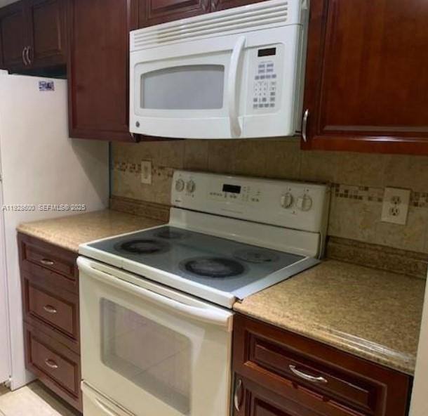 Apartment for rent at 500 NE 2nd St #317, Dania, FL 33004
