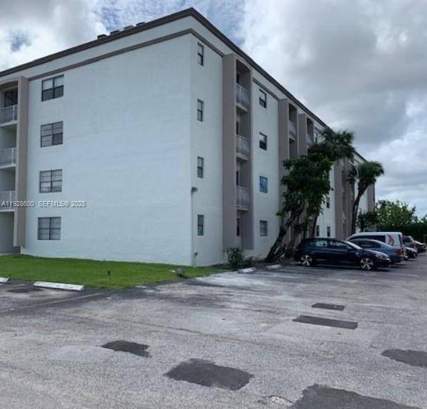 Apartment for rent at 500 NE 2nd St #317, Dania, FL 33004