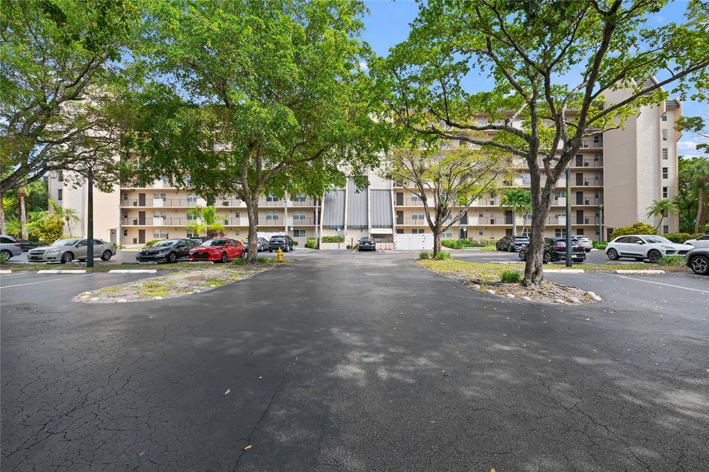 Condo for rent at 3300 W Rolling Hills Circle #610, Fort Lauderdale, FL 33328