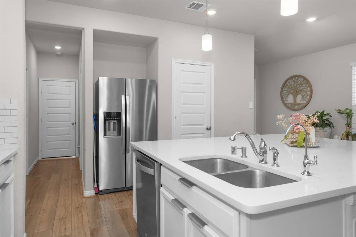 Apartment for rent at 18544 Meadow Point Lane, Montgomery, TX 77316