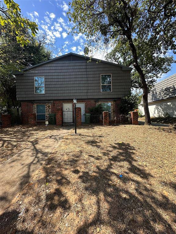 Apartment for rent at 1904 W Sanford St, Arlington, TX 76012