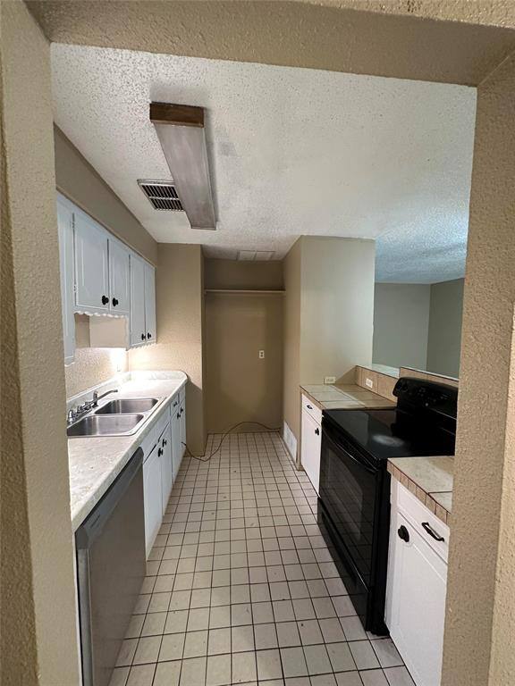 Apartment for rent at 1904 W Sanford St, Arlington, TX 76012